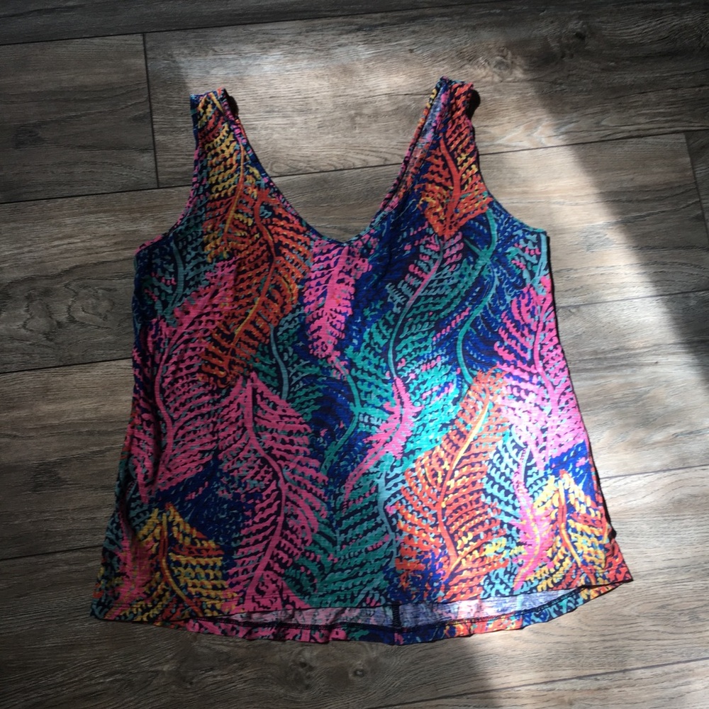 Lilly Pulitzer "Electric Feel" coral shell top